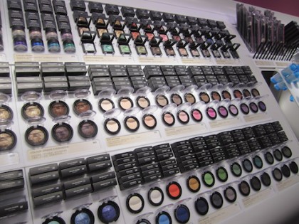 Kiko Eyeshadow shelf2